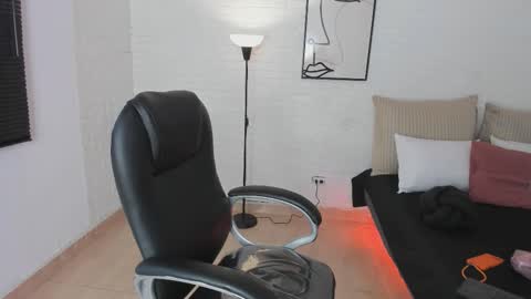 Ahmara  online show from January 14, 2026, 11:38 am