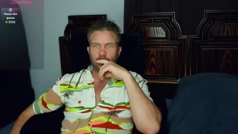 Blue Eyed Handsome Man online show from April 4, 2026, 1:15 am