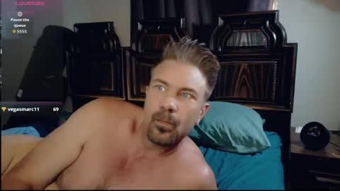 Snapshot of ahardman10 chatting on April 28, 2026, 12:09 am Blue Eyed Handsome Man online show from April 28, 2026, 12:09 am