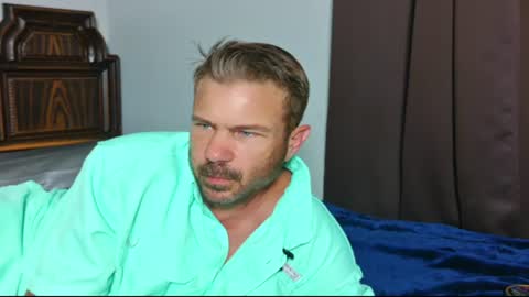Snapshot of ahardman10 chatting on June 10, 2026, 1:50 am Blue Eyed Handsome Man online show from June 10, 2026, 1:50 am