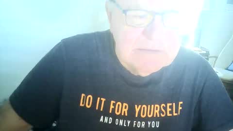 Snapshot of ahmole chatting on December 25, 2024, 12:58 pm Ole online show from December 25, 2024, 12:58 pm