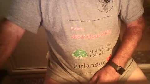 Snapshot of ahmole chatting on October 12, 2025, 10:53 pm Ole online show from October 12, 2025, 10:53 pm