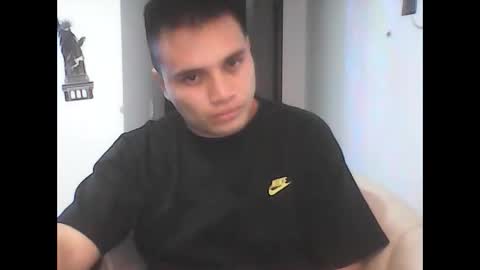 Snapshot of ahntony__69 chatting on January 27, 2025, 1:59 am ahntony  69 online show from January 27, 2025, 1:59 am