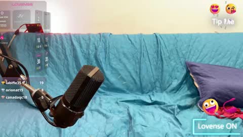 Snapshot of ahsleysnow chatting on March 9, 2025, 6:00 pm AHSLEY online show from March 9, 2025, 6:00 pm
