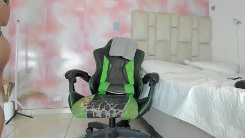 karoline  online show from January 31, 2026, 8:29 pm