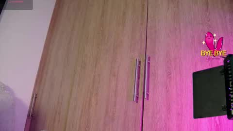 Aida  online show from October 19, 2025, 10:49 am