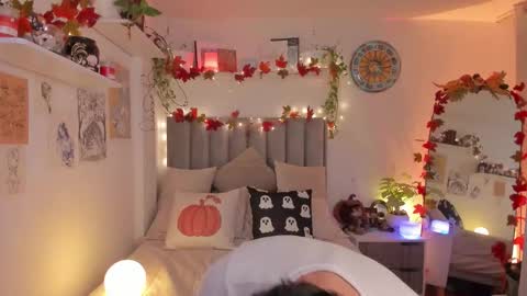 Snapshot of aidan_hale chatting on October 19, 2025, 12:44 am A H online show from October 19, 2025, 12:44 am