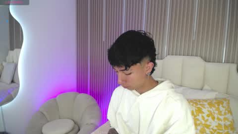 Snapshot of aiden_rivers_ chatting on February 26, 2026, 12:26 pm Aiden online show from February 26, 2026, 12:26 pm