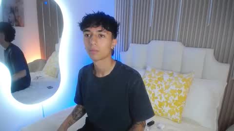 Snapshot of aiden_rivers_ chatting on March 7, 2026, 12:46 pm Aiden online show from March 7, 2026, 12:46 pm