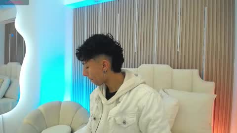 Snapshot of aiden_rivers_ chatting on March 17, 2026, 12:41 pm Aiden online show from March 17, 2026, 12:41 pm