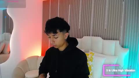 Snapshot of aiden_rivers_ chatting on March 19, 2026, 12:53 pm Aiden online show from March 19, 2026, 12:53 pm