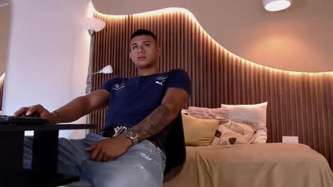 Aiden online show from October 12, 2025, 1:10 pm