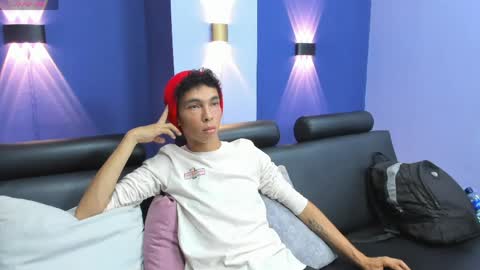 Aiden online show from May 22, 2026, 8:03 pm
