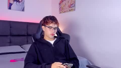 Aiden  online show from October 10, 2025, 12:26 pm