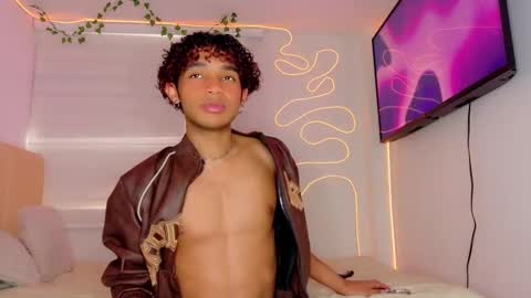 Aaron Winter online show from September 20, 2025, 8:10 pm