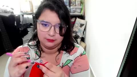 Catalina online show from November 4, 2025, 12:59 pm