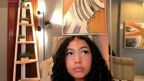 Snapshot of ailann_ chatting on April 21, 2026, 1:42 am Alisson online show from April 21, 2026, 1:42 am