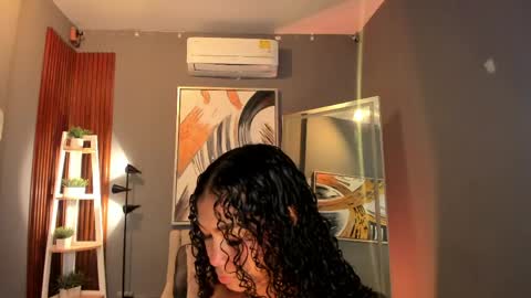 Snapshot of ailann_ chatting on April 22, 2026, 7:37 pm Alisson online show from April 22, 2026, 7:37 pm