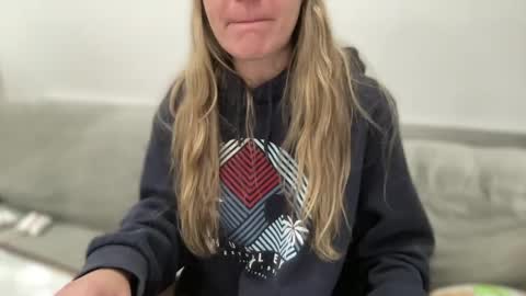 Aile online show from January 29, 2025, 10:48 am