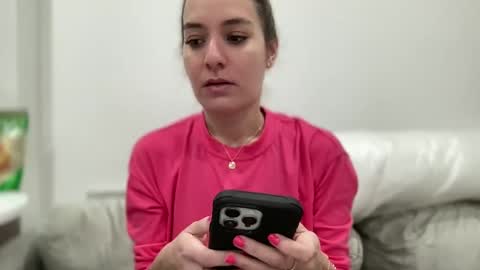 Aile online show from February 18, 2025, 1:43 am