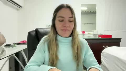 Aile online show from October 26, 2025, 3:12 am