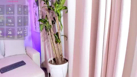   online show from December 19, 2025, 1:56 am