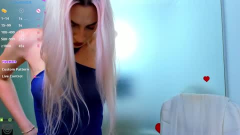 Allie  online show from November 11, 2025, 7:52 am