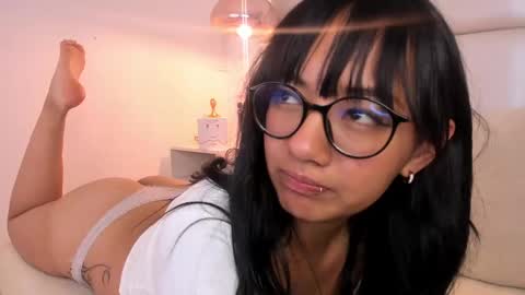 Snapshot of aily_yozuko chatting on February 26, 2025, 10:15 am Aily Yozuko online show from February 26, 2025, 10:15 am