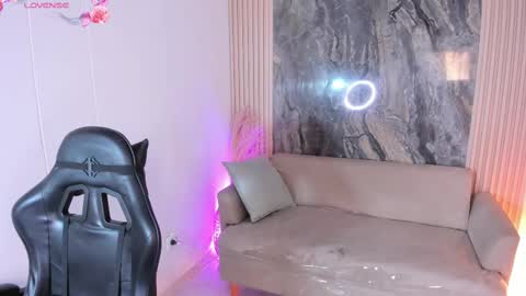 Snapshot of ailynblaze chatting on October 8, 2025, 7:28 am Ailyn online show from October 8, 2025, 7:28 am