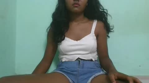 aimeamour online show from January 19, 2025, 4:54 am