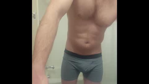 aimtoplease33 online show from January 11, 2026, 1:32 am