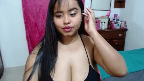 Snapshot of ainara__stone chatting on January 9, 2025, 3:15 am AINARA LIZ online show from January 9, 2025, 3:15 am
