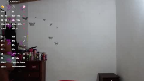 AINARA  LIZ online show from October 23, 2025, 2:11 am
