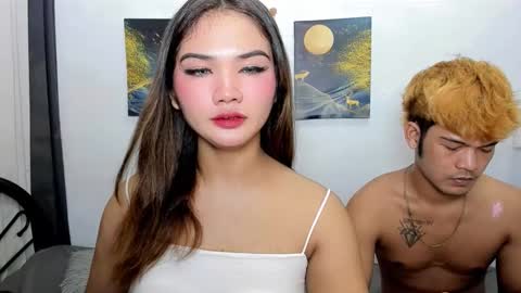 airy_and_dave online show from November 19, 2025, 3:23 pm