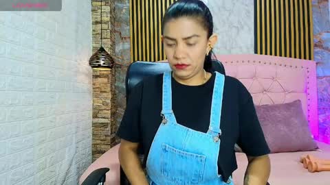 aisha__cambell online show from April 24, 2026, 9:56 am