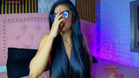 aisha__cambell online show from April 25, 2026, 1:52 pm