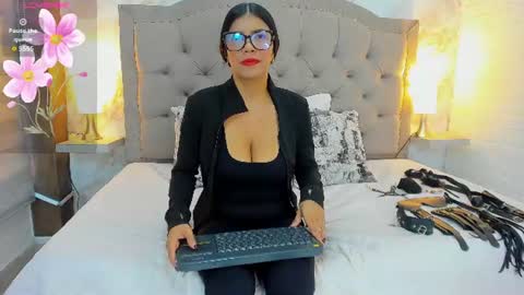 aisha__cambell online show from July 14, 2026, 12:00 pm