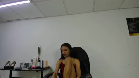 Aisha online show from September 21, 2025, 1:51 am