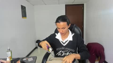 Aisha online show from February 16, 2026, 3:24 am