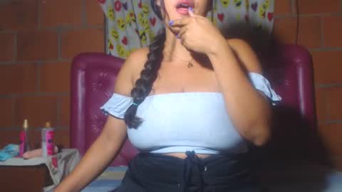 Snapshot of aisha_koswell3 chatting on February 18, 2025, 6:59 am aisha koswell3 online show from February 18, 2025, 6:59 am