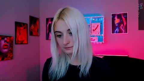 aisha_mell online show from February 3, 2026, 9:09 pm