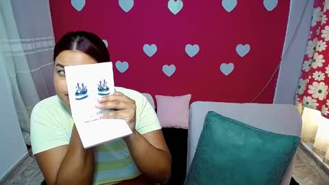 aisha_stacey0410 online show from May 1, 2026, 3:05 pm