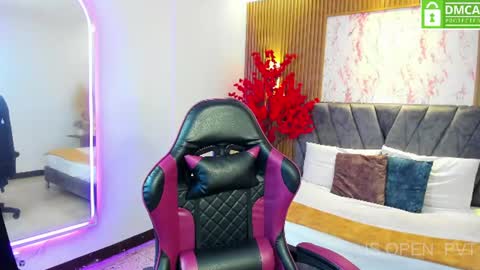 Aisha  online show from June 14, 2026, 2:19 pm