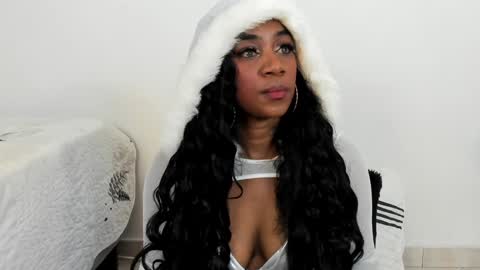 Aisha online show from December 23, 2024, 11:28 pm