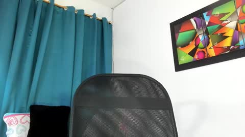 Aisha online show from February 10, 2025, 3:42 pm