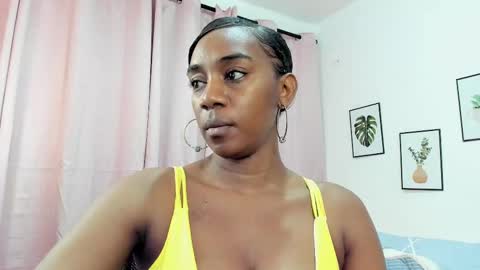 Aisha online show from February 25, 2025, 3:38 pm