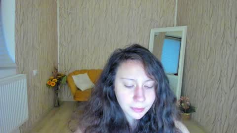 Aisha online show from December 8, 2024, 5:29 am