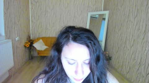 Aisha online show from December 20, 2024, 5:25 am