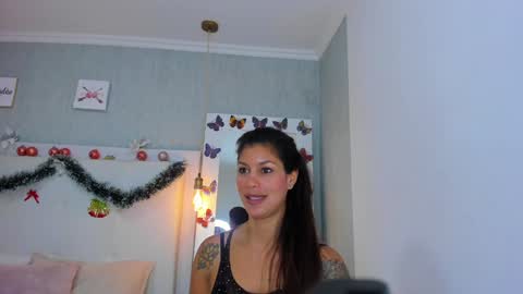 aishawild online show from December 27, 2024, 3:48 pm