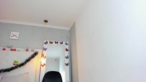 aishawild online show from January 5, 2025, 4:38 pm